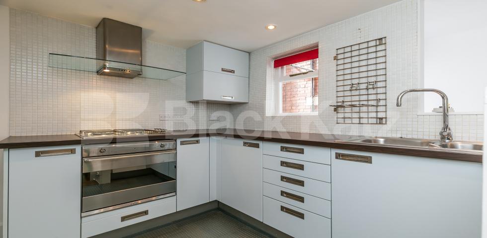 			New Instruction! Private patio and garden flat!, 1 Bedroom, 1 bath, 1 reception Flat			 Talbot Road, Highgate